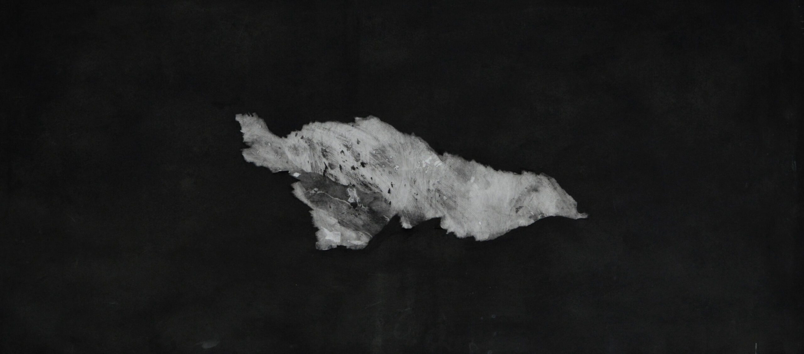 Negatyw, obiekt graficzny, 50x100cm, 2025