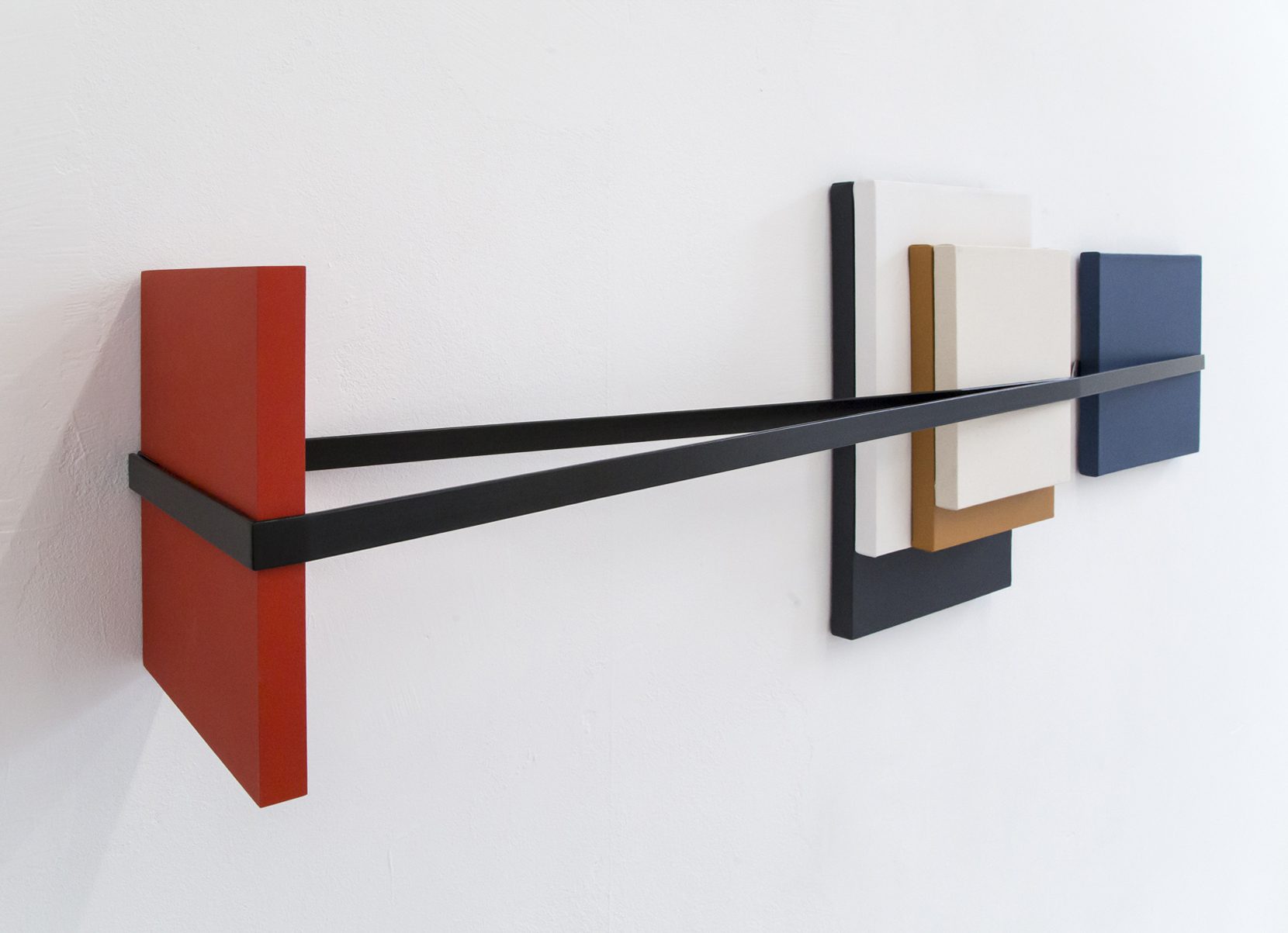 Stretching of Concepts 13c, stal malowana proszkowo płótno, farba akrylowa, mdf,
47x25x130 cm, 2017